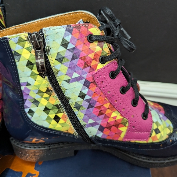 New Embassy London Hatter Boots. - Picture 4 of 11